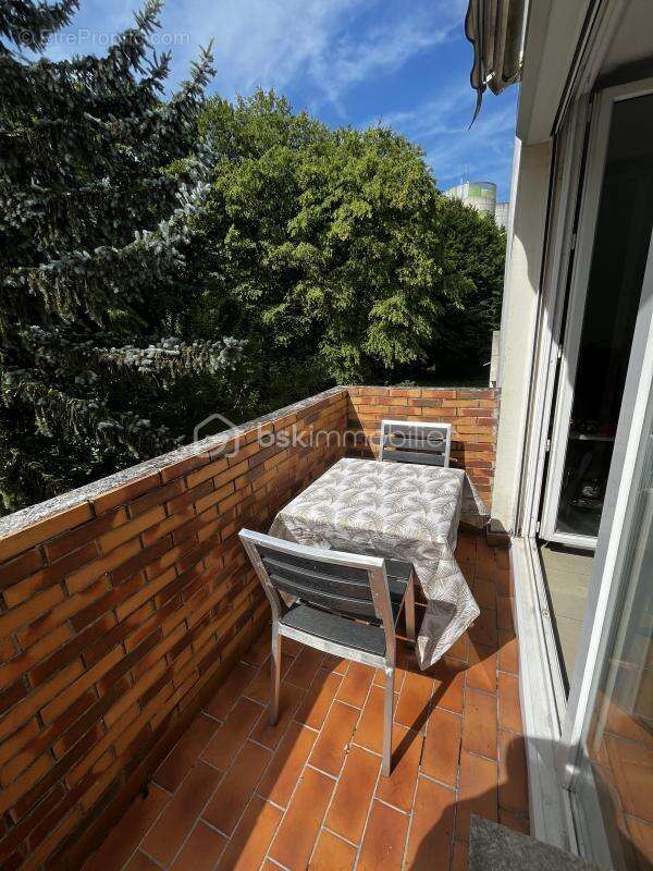 Rare : NOISIEL : Appartement avec balcons, terrasse et garage individuel - photo 4