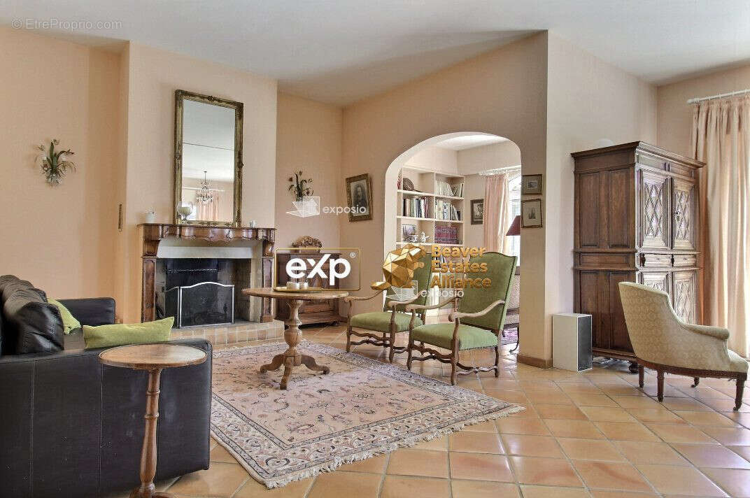 Maison 236 m² à La Cadiere-D'azur  - photo 7