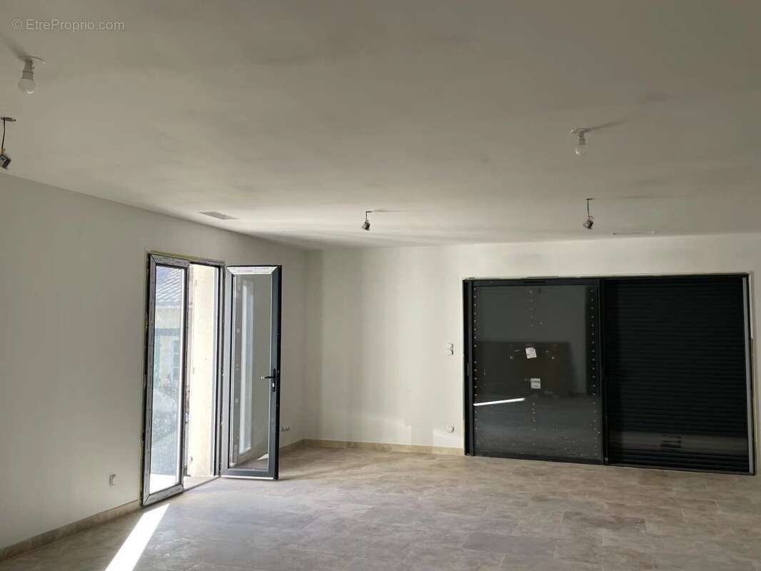 Maison à FIGANIERES