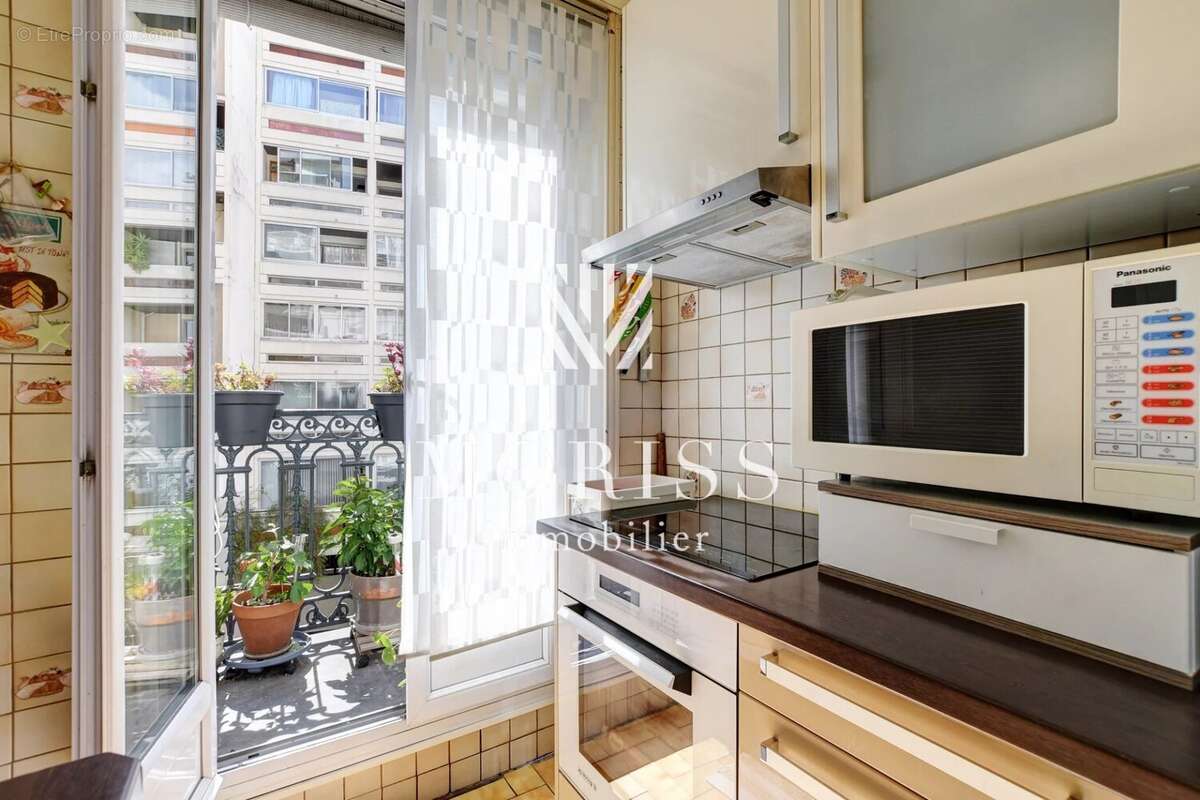 Appartement à PARIS-18E