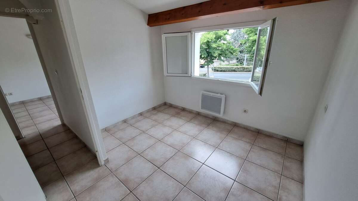 AGDE - MAISON T4/5 pièces - GARAGE - TERRAIN 300M² (piscinable) - photo 4
