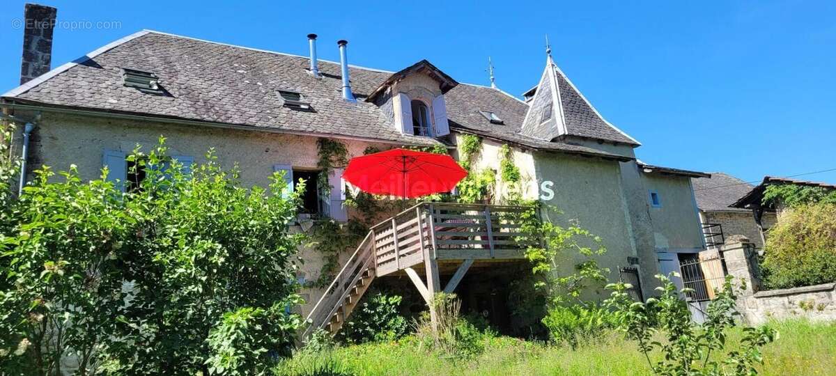 Maison du 19e avec granges , annexes, terrain de 9000 m2 - photo 9