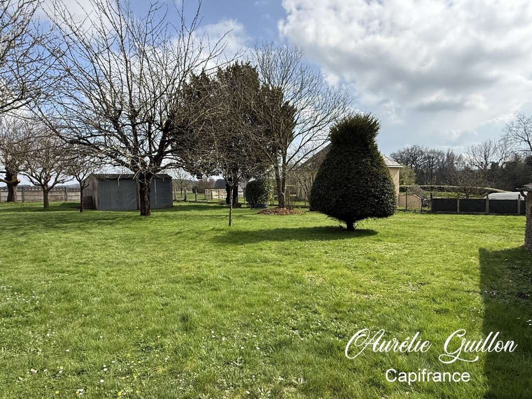 Maison en pierre avec garage et beau terrain de 1300 m2 en zone constructible avec puits – Ploërmel - photo 6
