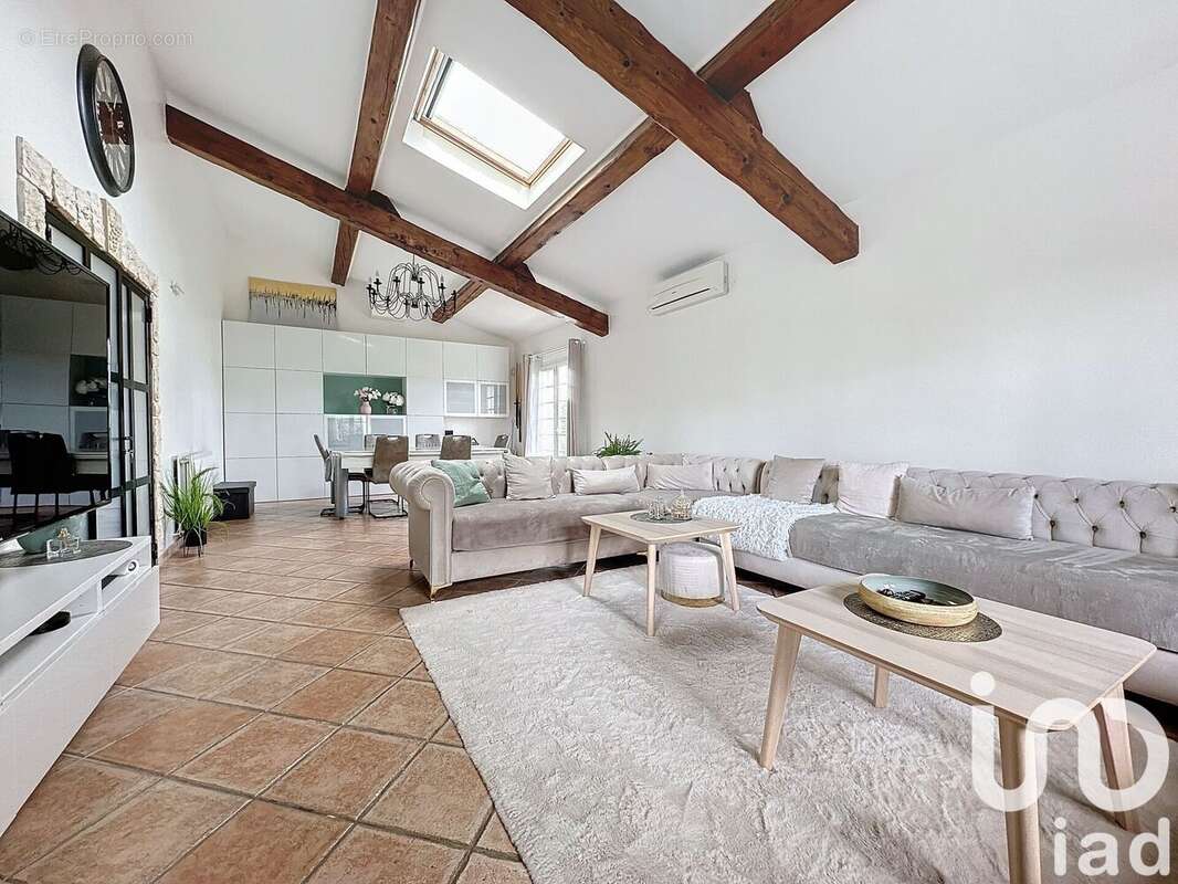 Photo 4 - Maison à ENTRAIGUES-SUR-LA-SORGUE