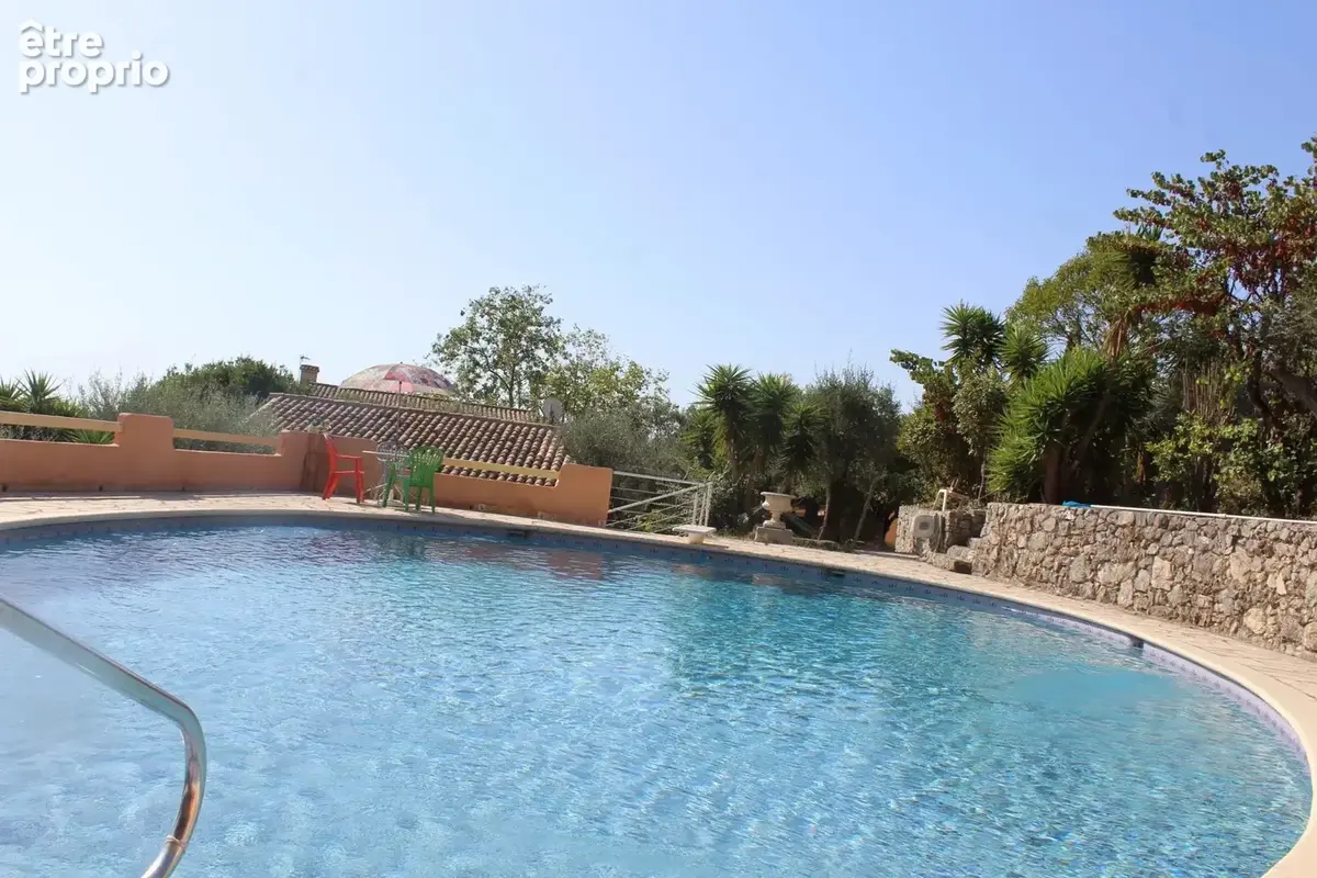 GRASSE ST JACQUES, Propriété de 2 villas - photo 2