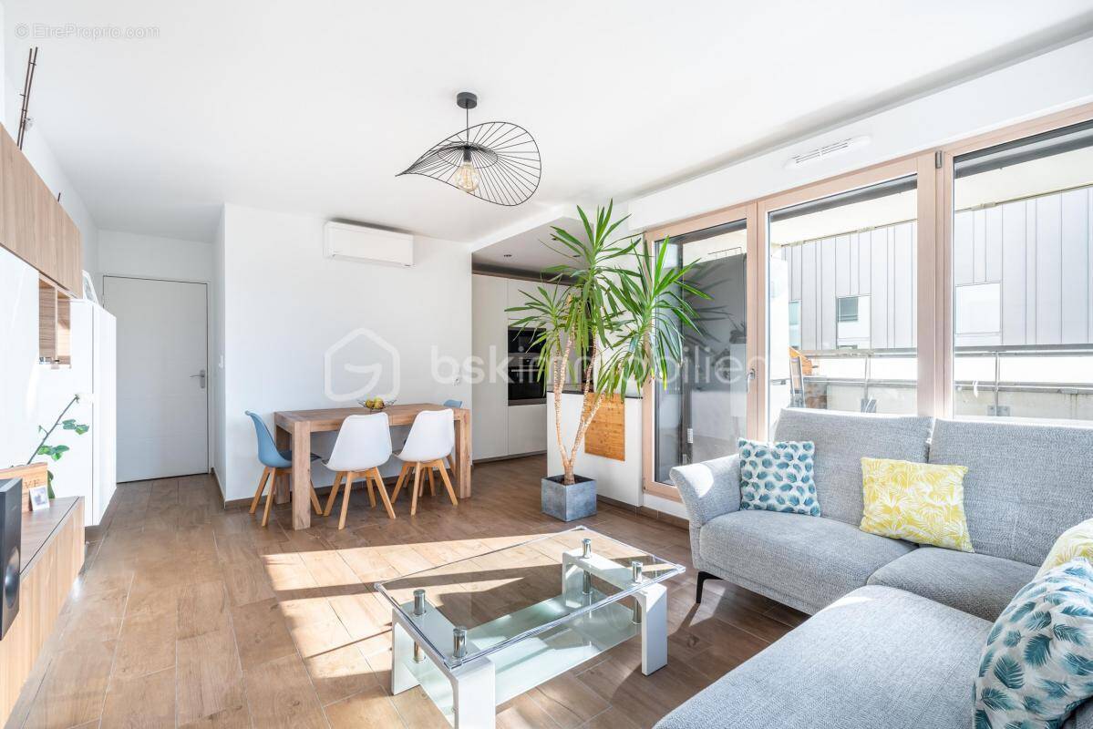 Appartement à LYON-8E