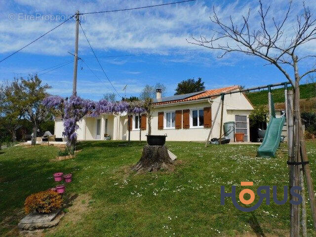 Maison à SAINT-THOMAS-DE-CONAC