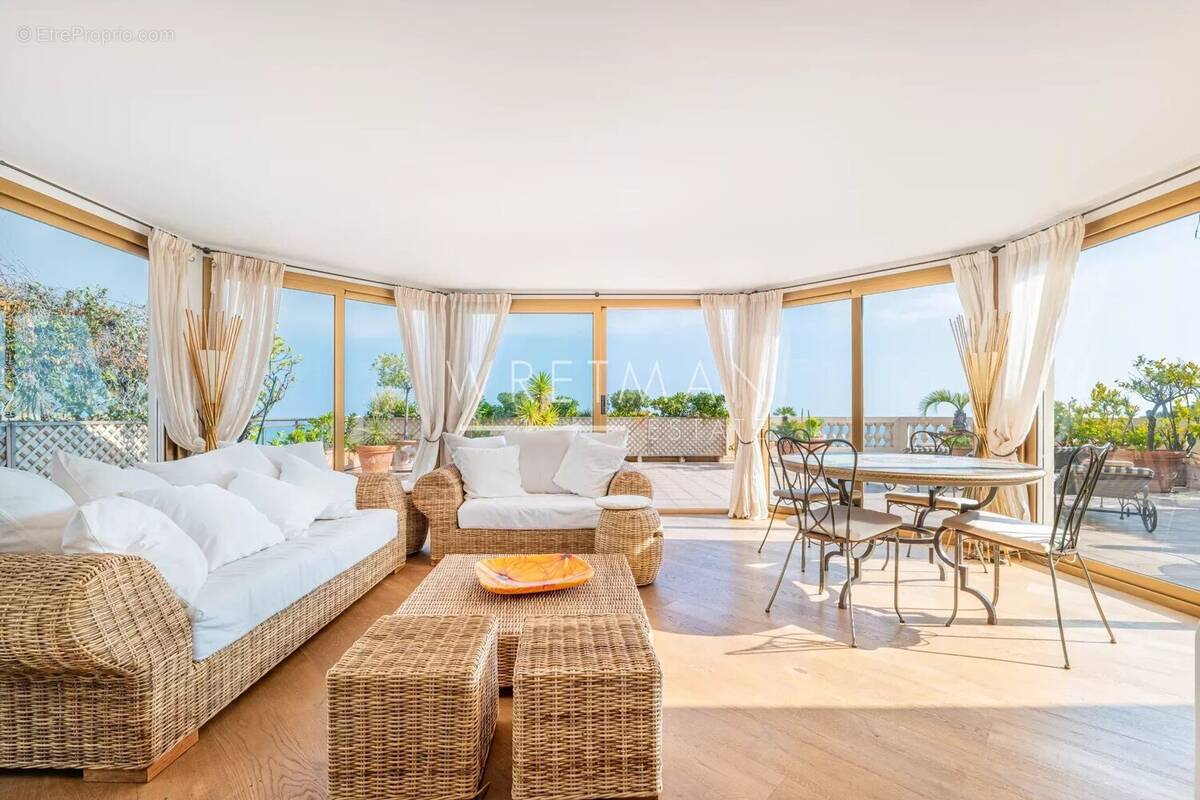 Appartement à CAP-D'AIL