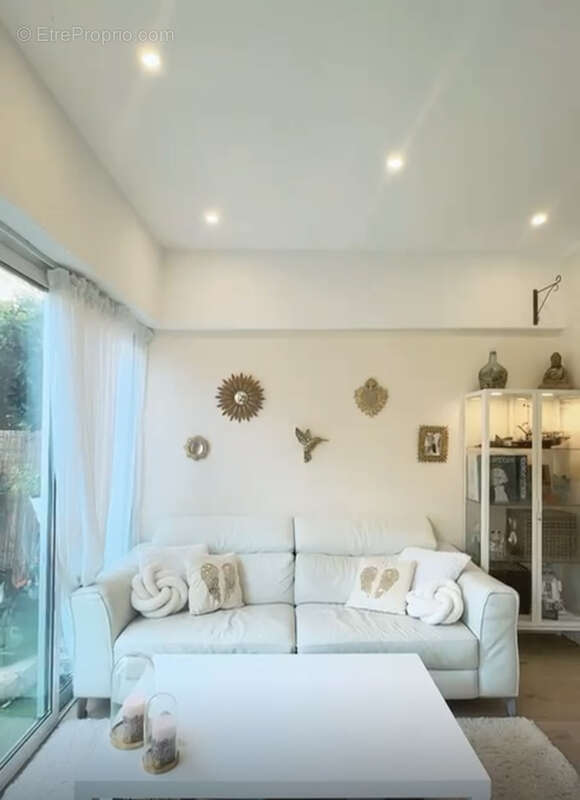 Appartement à ROQUEBRUNE-CAP-MARTIN