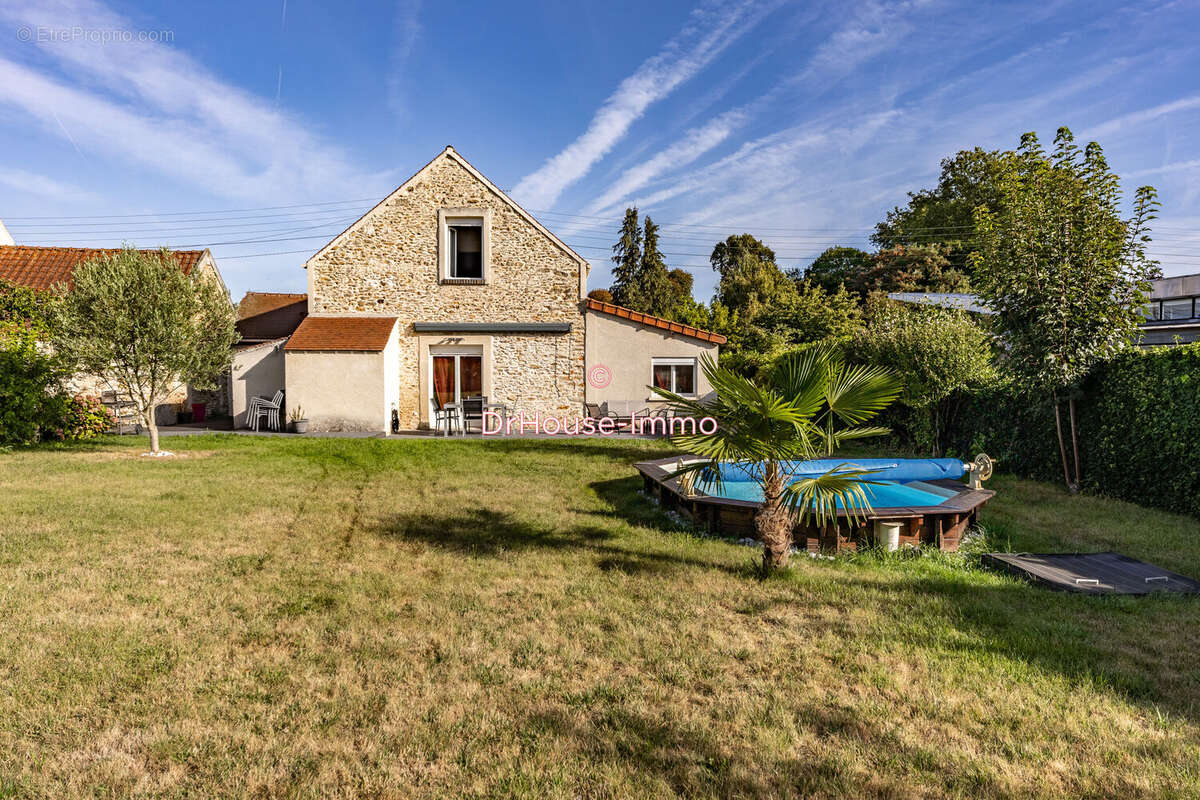 Maison à GARANCIERES