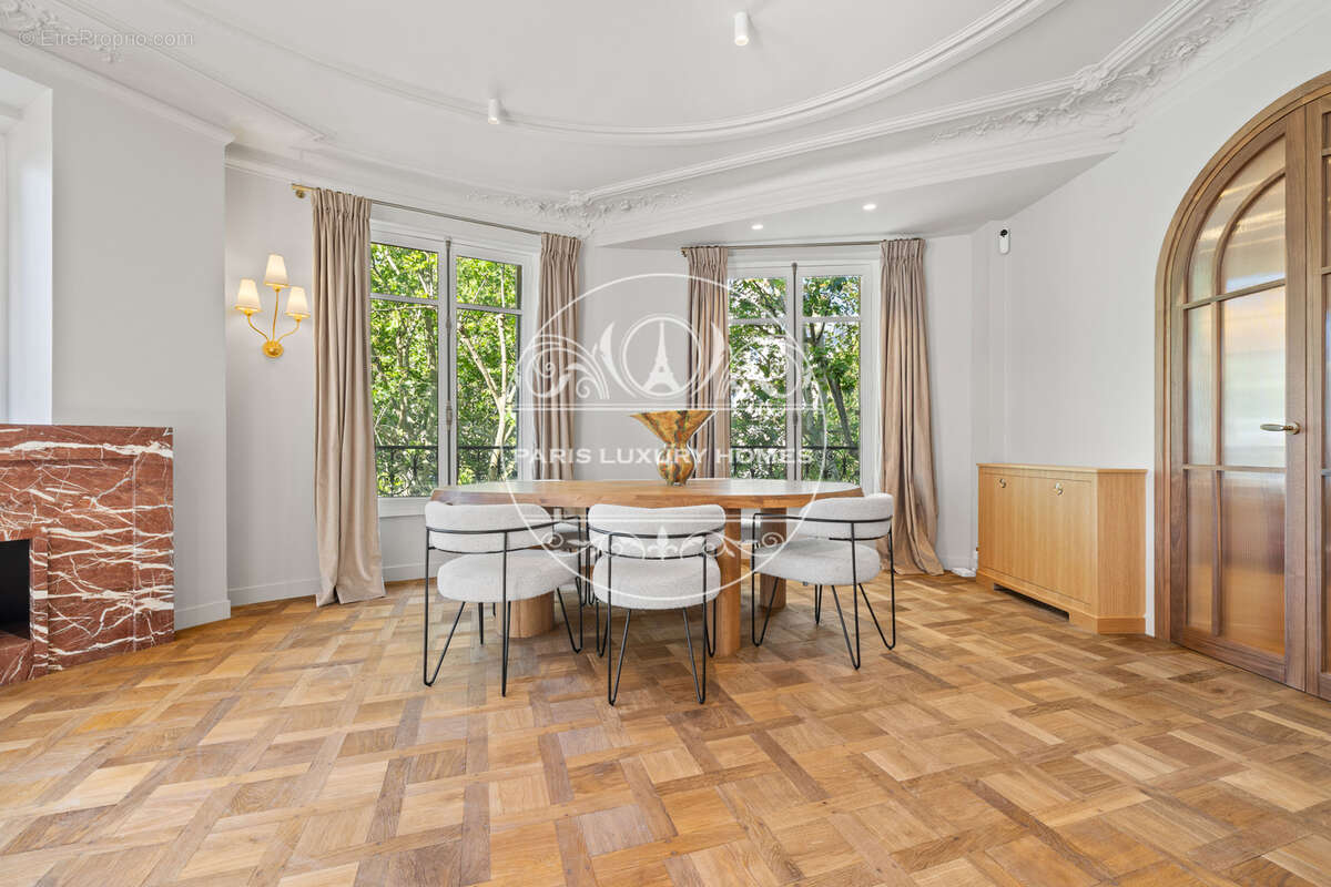 Appartement à PARIS-7E
