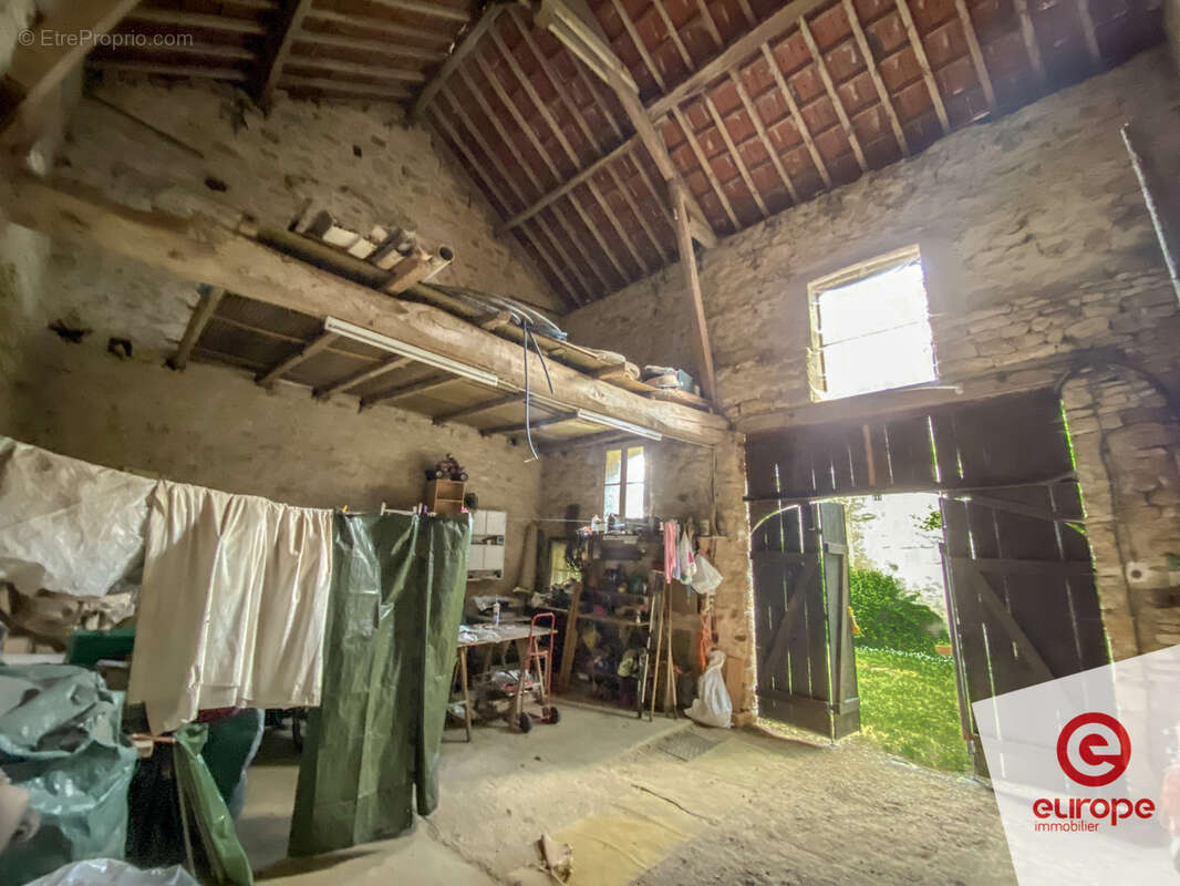 Maison à GIROLLES