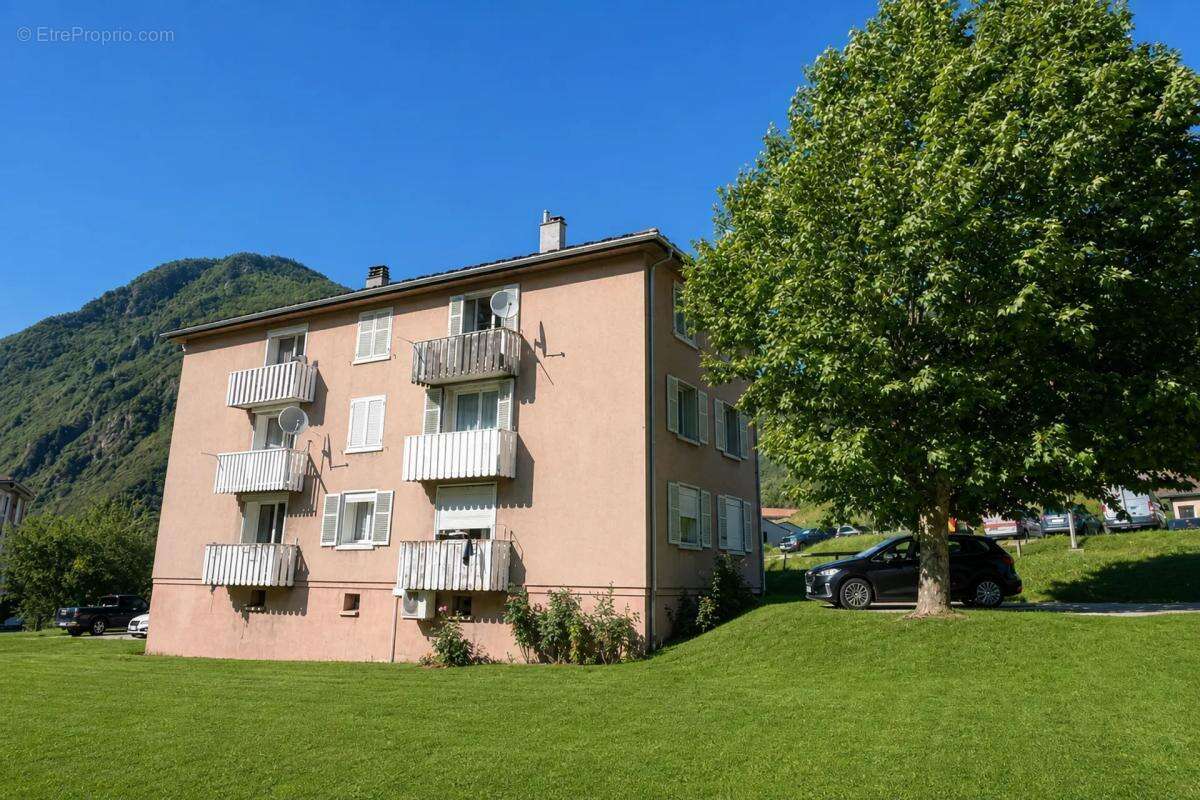 Appartement à LA LECHERE