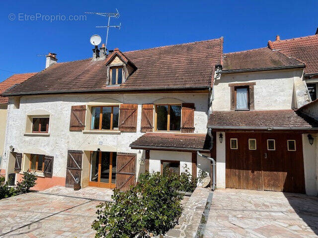 Photo 1 - Maison à MERY-SUR-MARNE