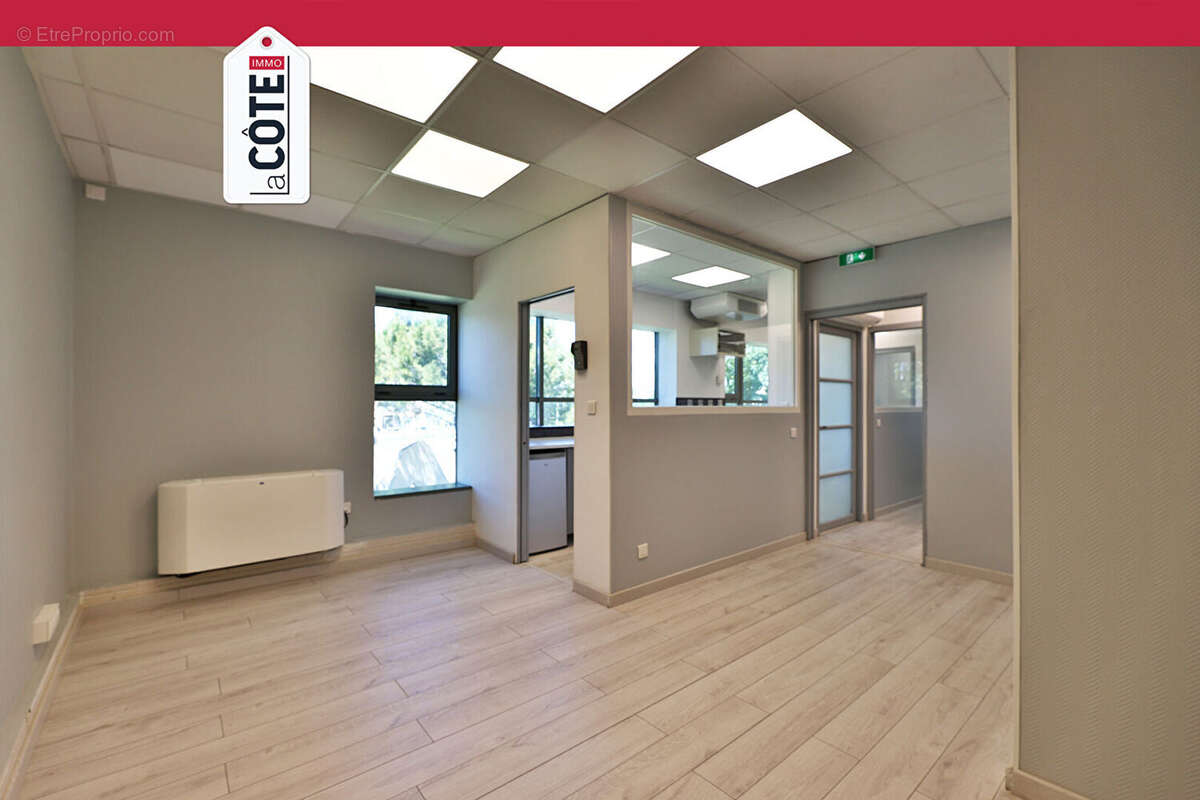 Bureaux Marignane 6 pièce(s) - photo 2