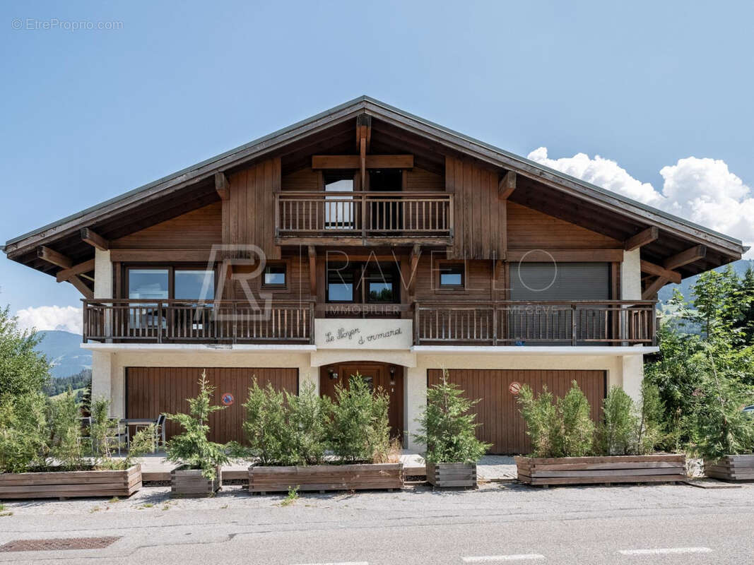 Chalet composé de cinq appartements   300 m2 avec vue exceptionnelle sur le Mont-Blanc - photo 15