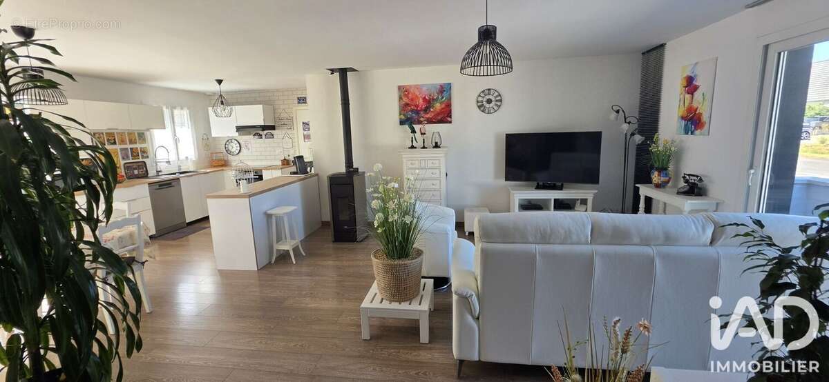 Maison 98 m² à Crugny  - photo 2