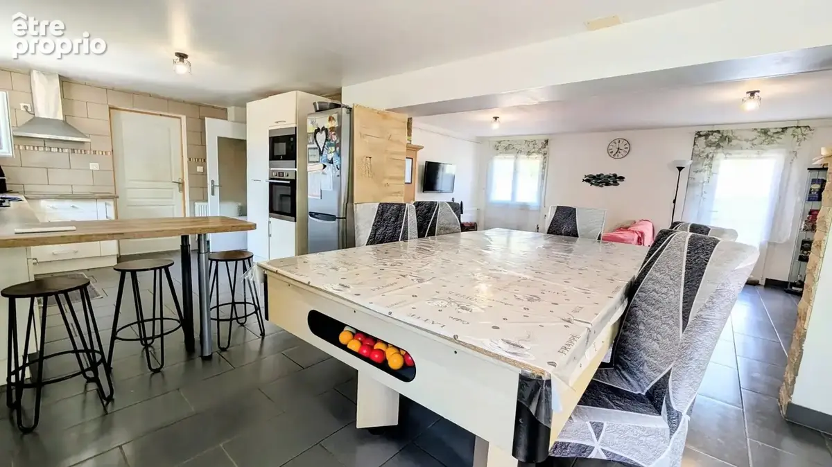 Châteaubernard – maison familiale de 174 m² – 5 chambres – terrain 950 m² – véranda chauffée – dpe c - photo 3