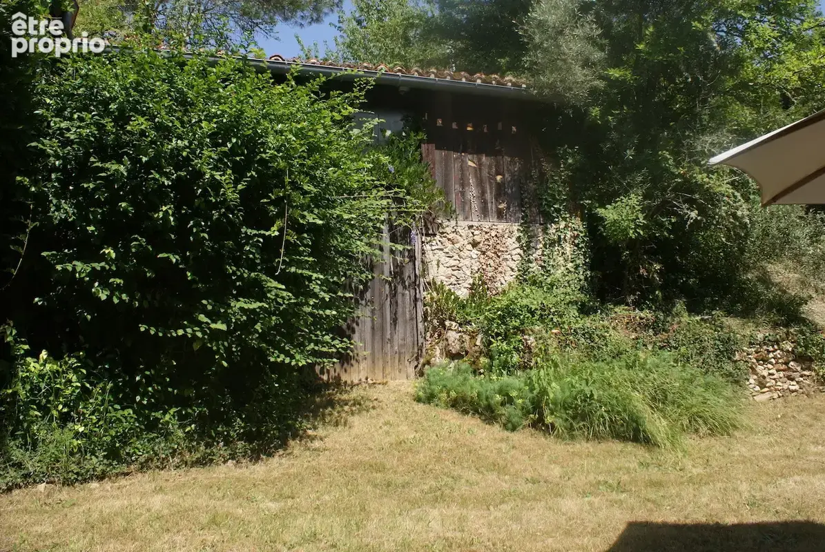 A VOIR. Belle maison en pierre de 4 chambres avec dépendances et vues sur terrain d'environ 2811m2 - photo 22