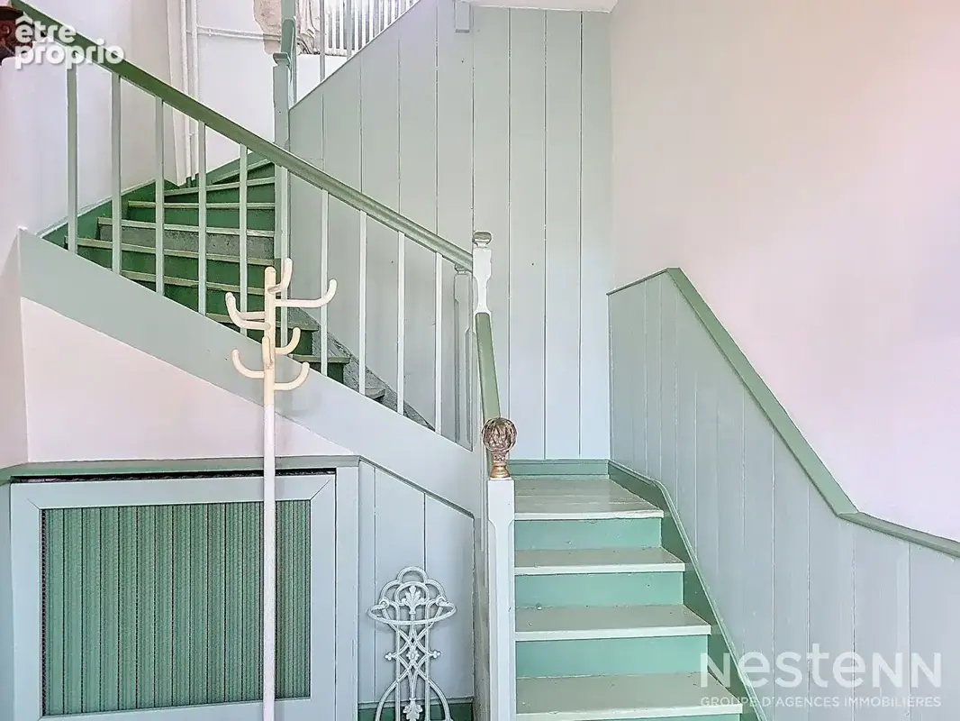 A Vendre Maison de ville en pierre rénovée avec garage et jardin à proximité immédiate du centre-ville - photo 9