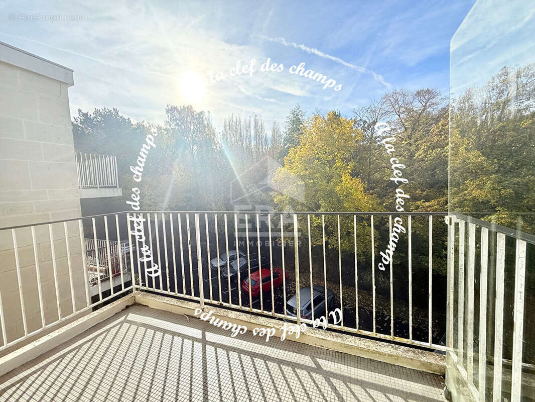 Appartement à BURES-SUR-YVETTE