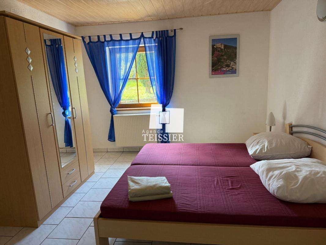 Maison à SAINT-PIERRE-SAINT-JEAN