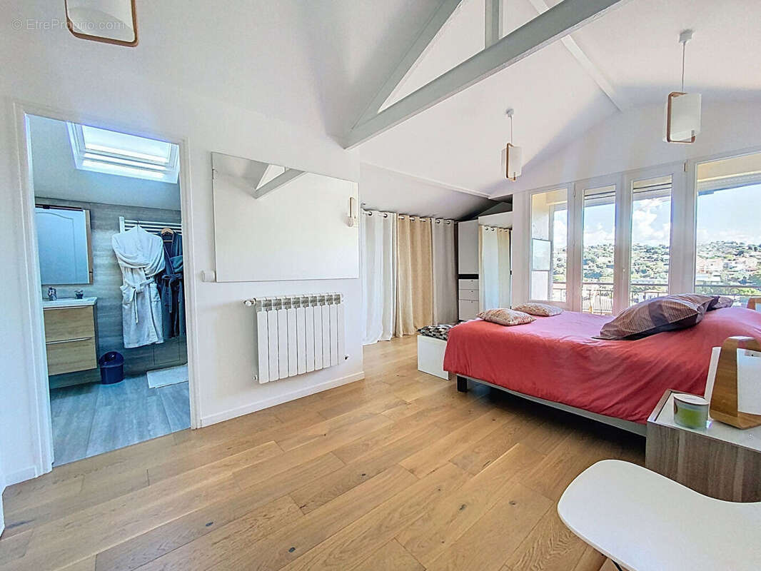 Maison à CAGNES-SUR-MER