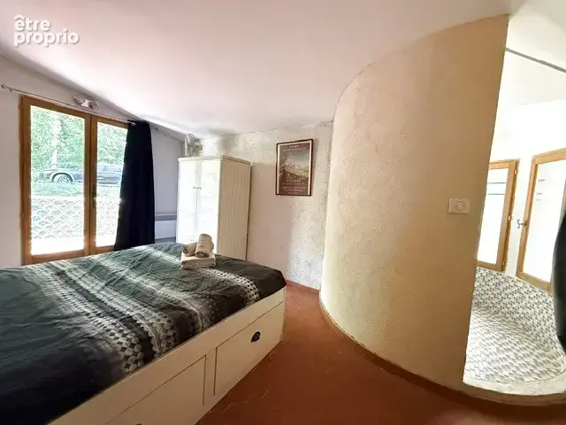 Salernes   Maison en pierre de 156 m2 sur un terrain boisé de 5 931 m2 - photo 8