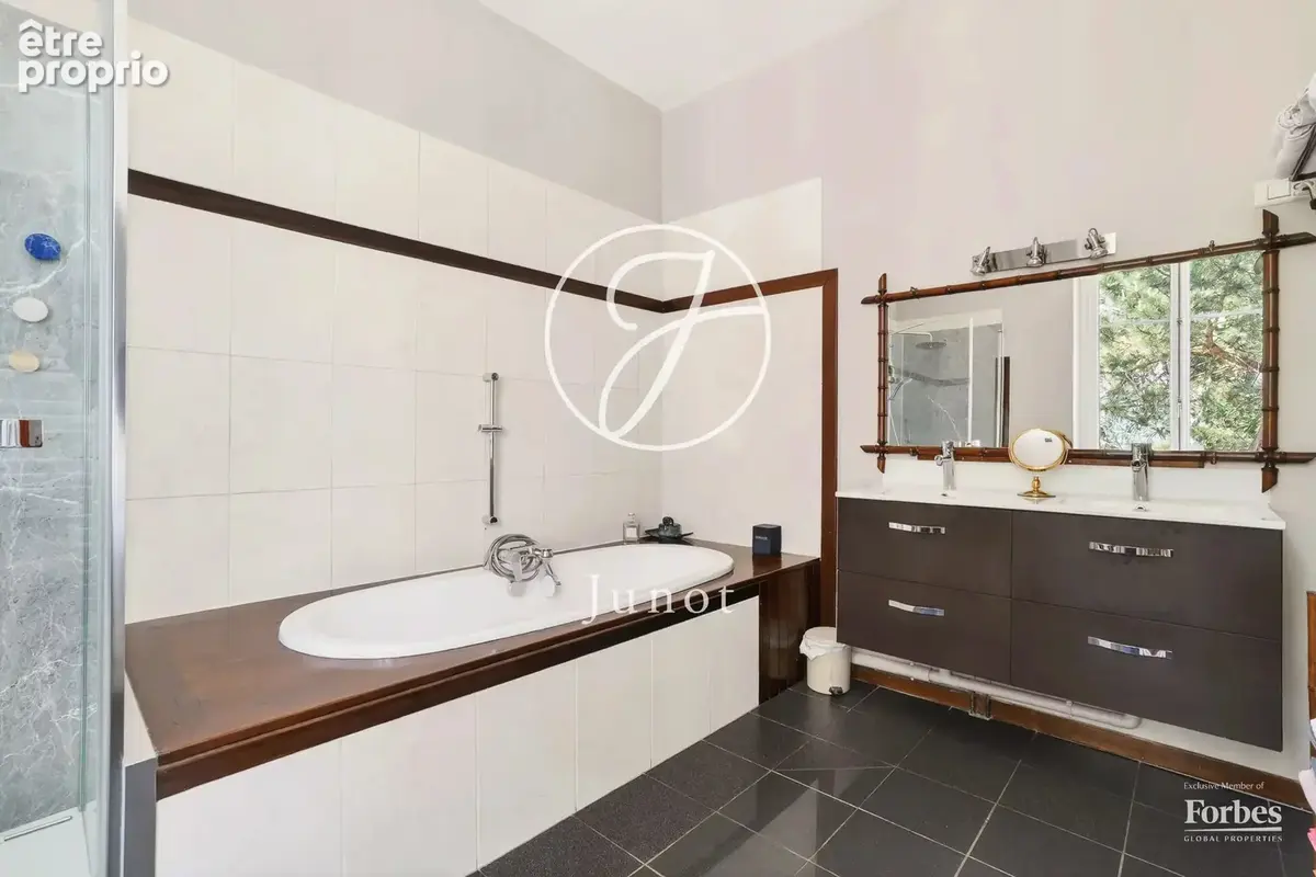Le Vésinet - CENTRE - Maison - 5 chambres - 183m² - Terrain 644m². - photo 15