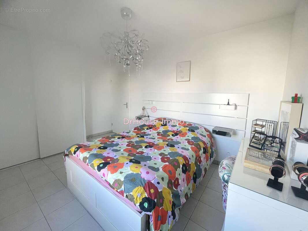 Maison à LA SALVETAT-SAINT-GILLES