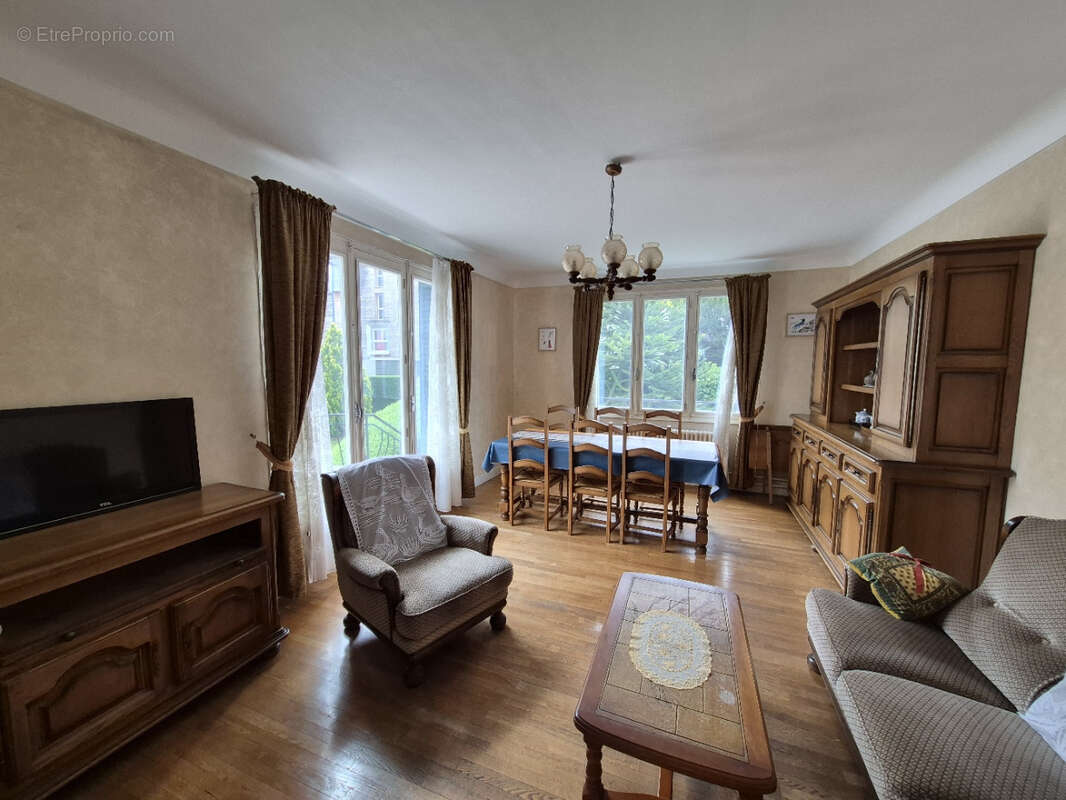Maison à CLERMONT-FERRAND