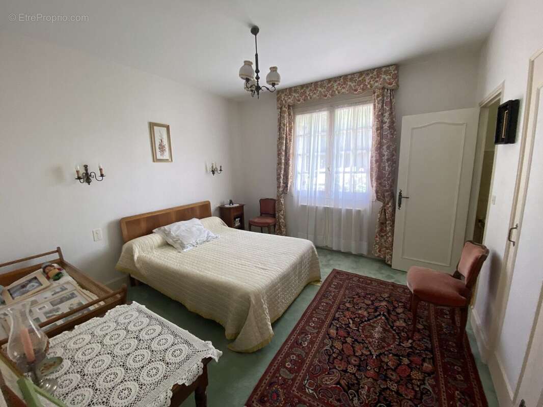 Maison 277 m² à Coulounieix-Chamiers  - photo 7