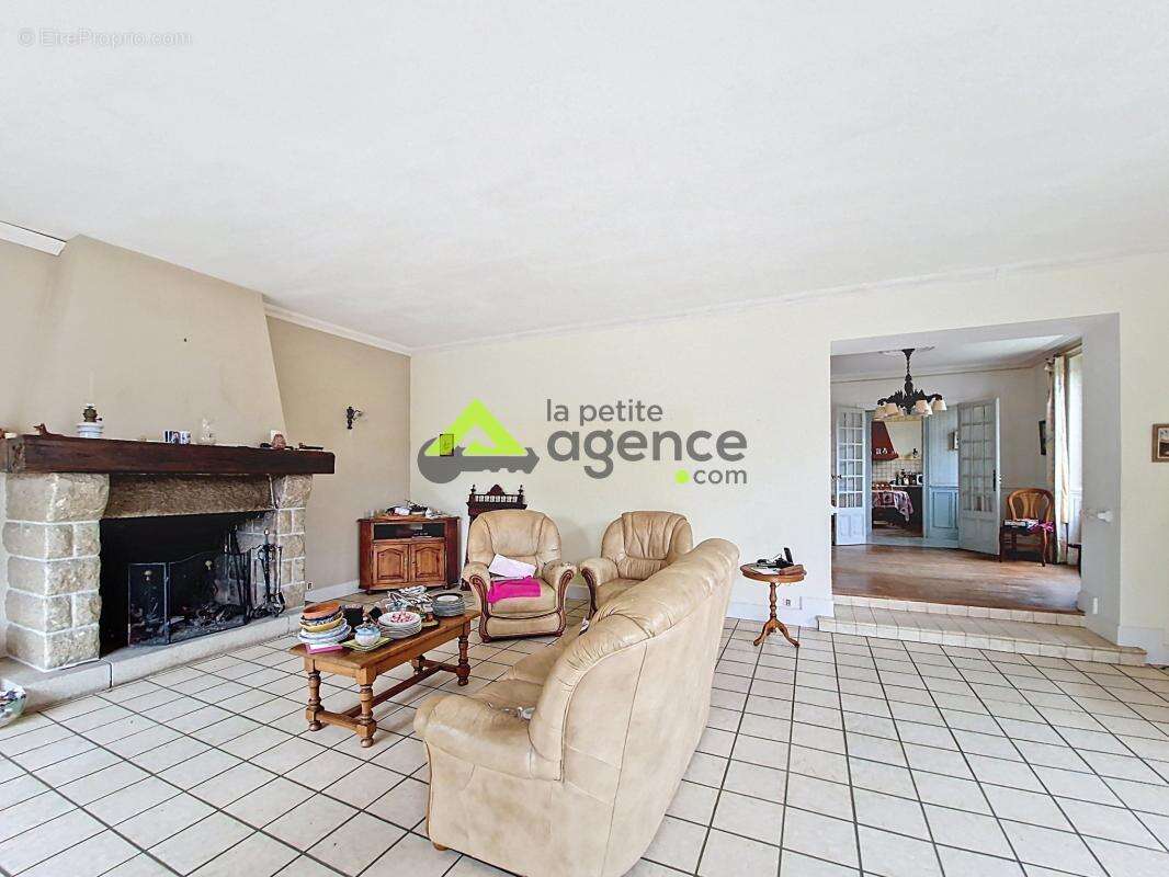 Maison à MASBARAUD-MERIGNAT