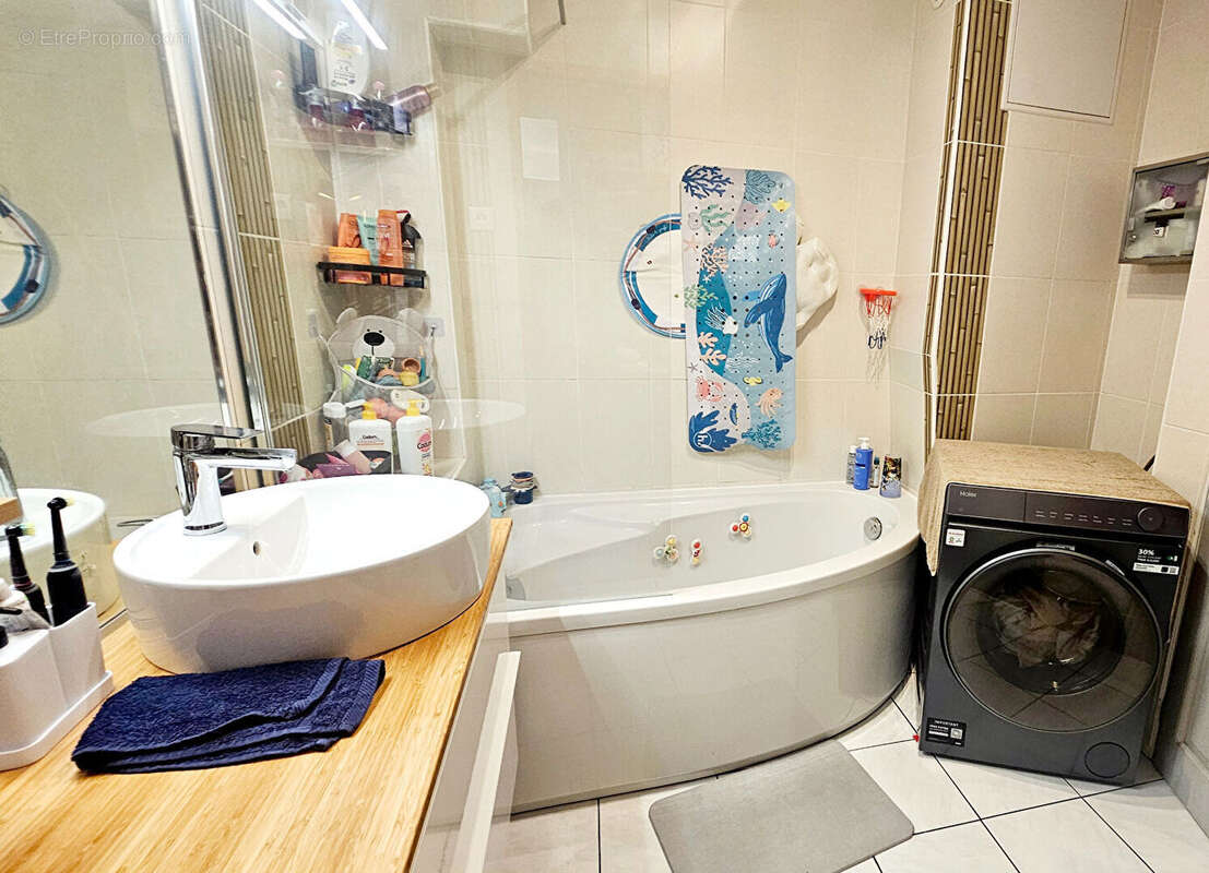 Appartement à LAY-SAINT-CHRISTOPHE