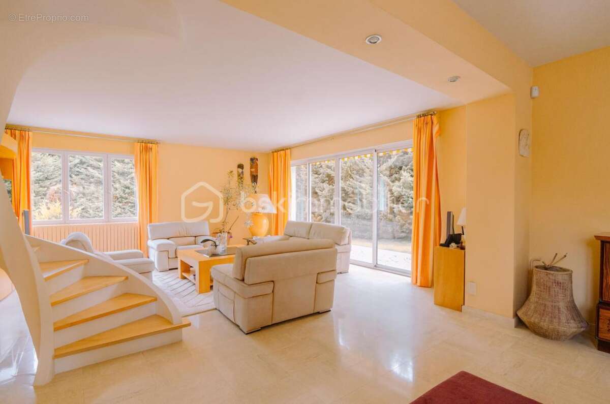 Maison à BOIS-LE-ROI