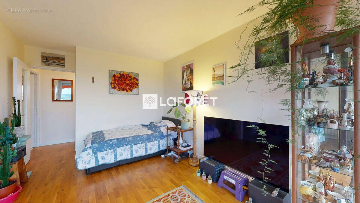 Appartement à NANTERRE