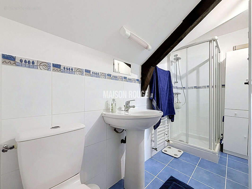 Maison familiale de 138 m² à Collinée - Au calme, sans vis-à-vis, sur 2 000 m² de terrain - photo 8