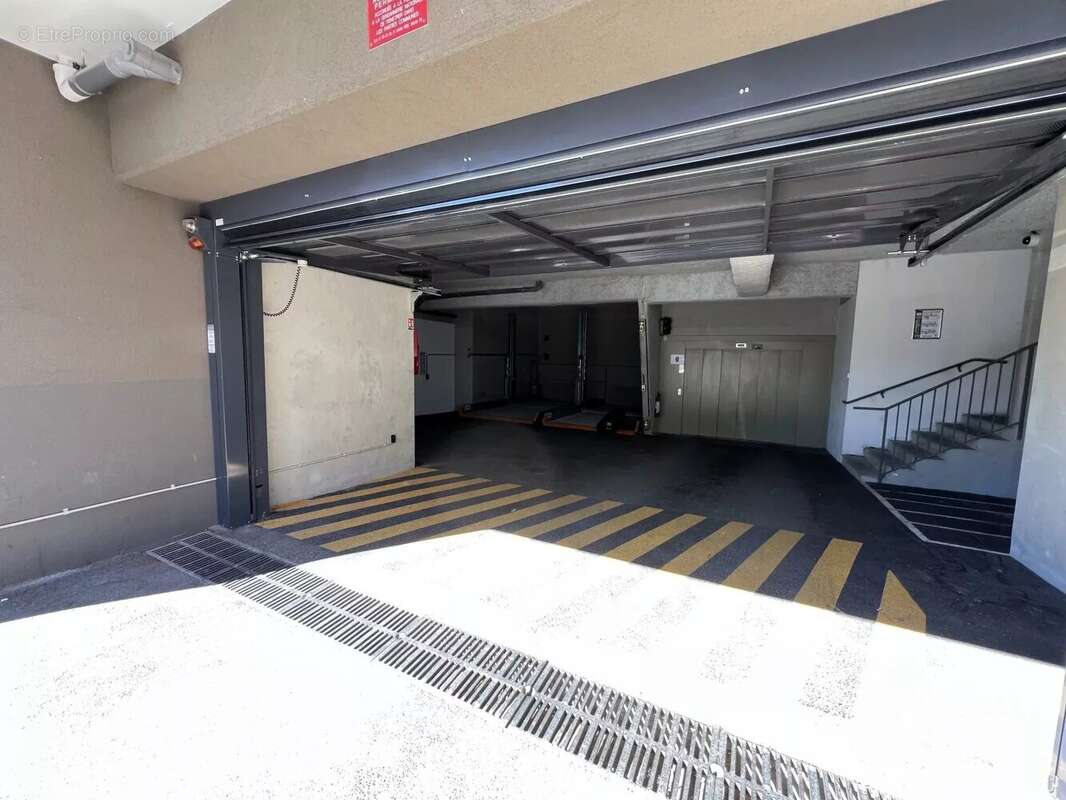 Parking - Nice Saint Isidore - photo 3