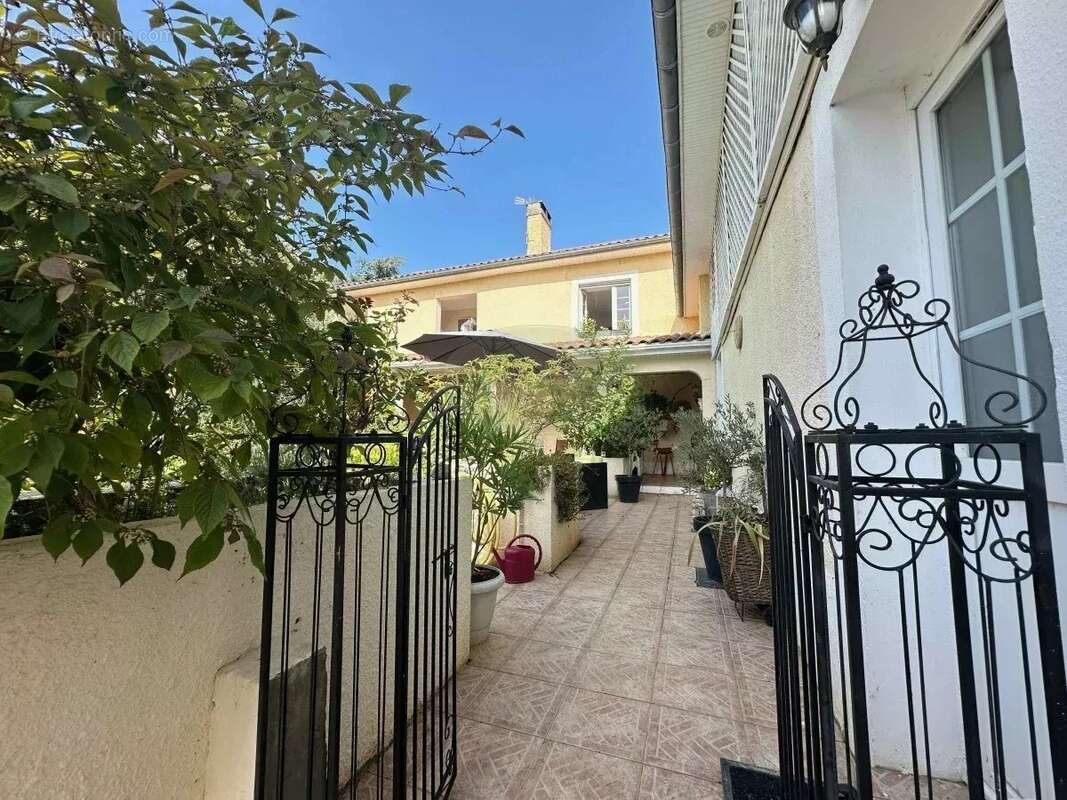 Maison à FRANQUEVIELLE