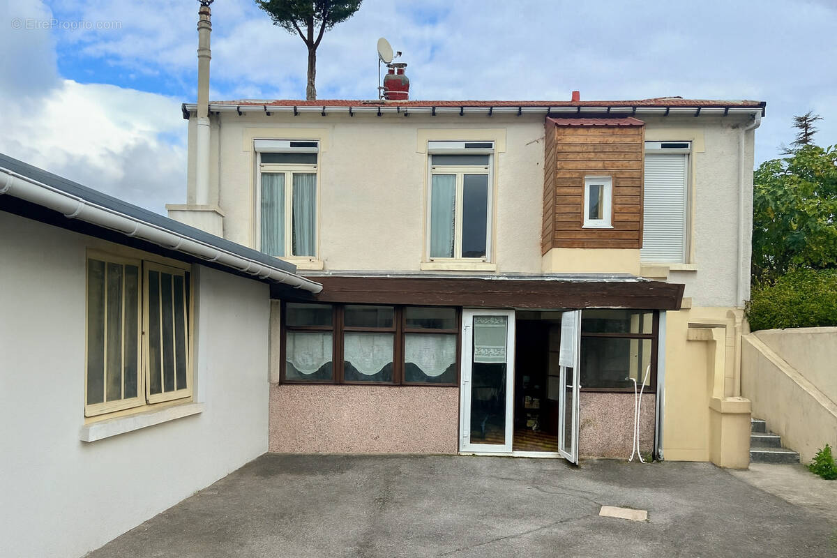 Maison à LE BLANC-MESNIL