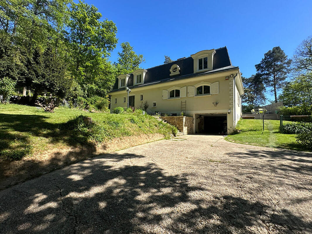 Maison à VERRIERES-LE-BUISSON