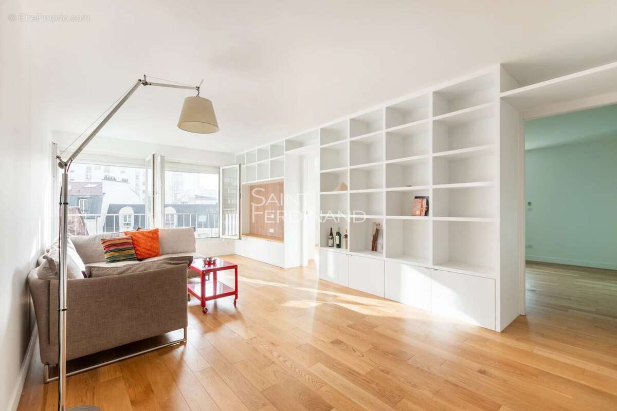 Appartement à PARIS-15E