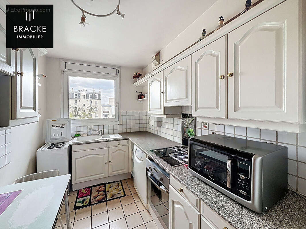 Appartement à COURBEVOIE