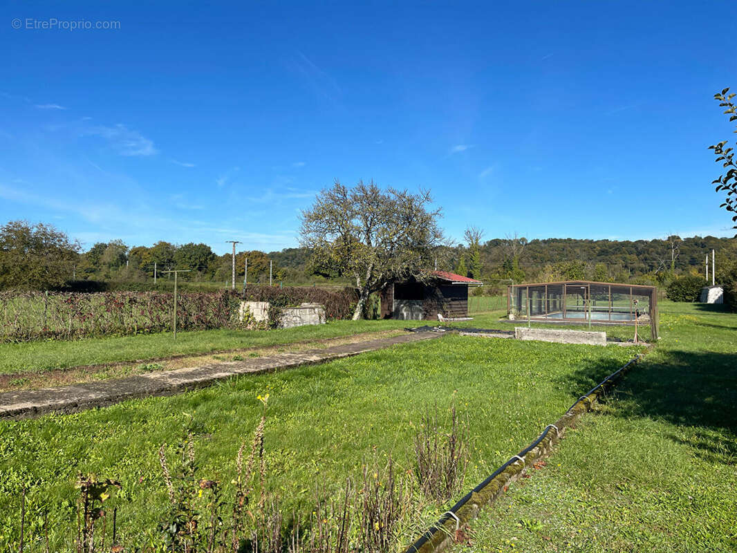 Maison à COLOMBIER-FONTAINE