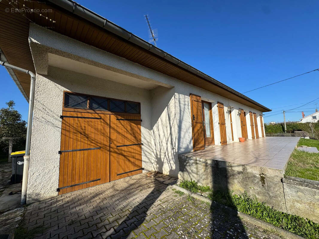 Maison à MONTECH