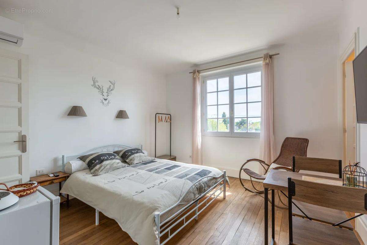 Maison à VILLARS-LES-DOMBES