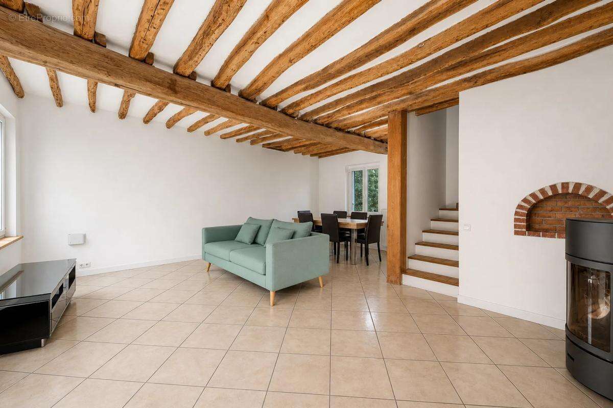 Maison de caractère 6 pièces louée - Fublaines - photo 18