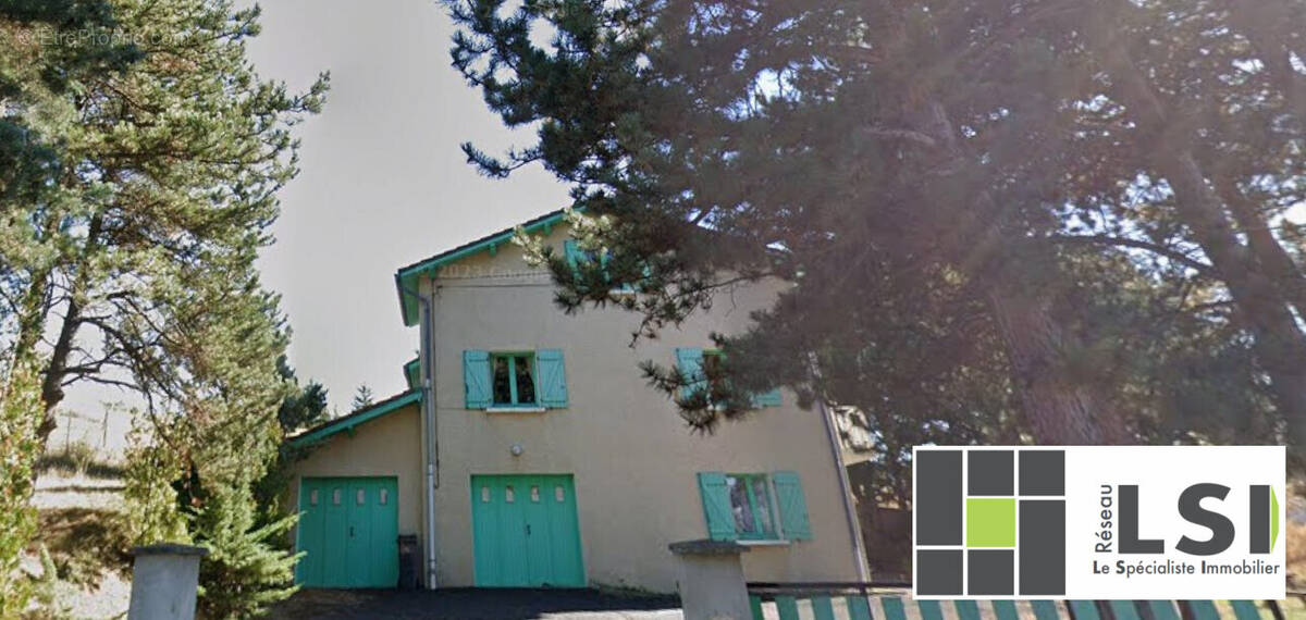 Maison à LAUSSONNE