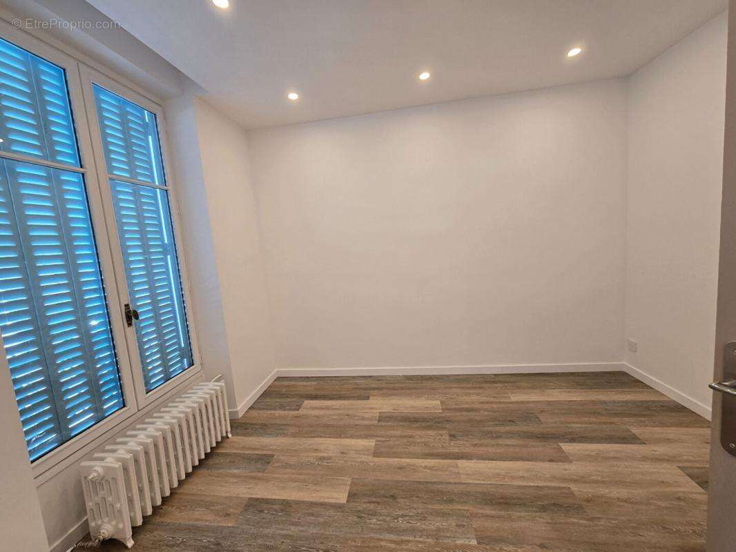 Maison Corbeil Essonnes 11 pièce(s) 190 m2 - photo 8