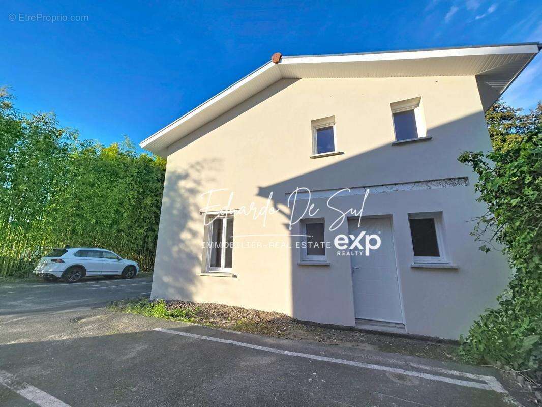 Maison à BLANQUEFORT